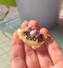 Load image into Gallery viewer, Sundae cat &amp; dog charm
