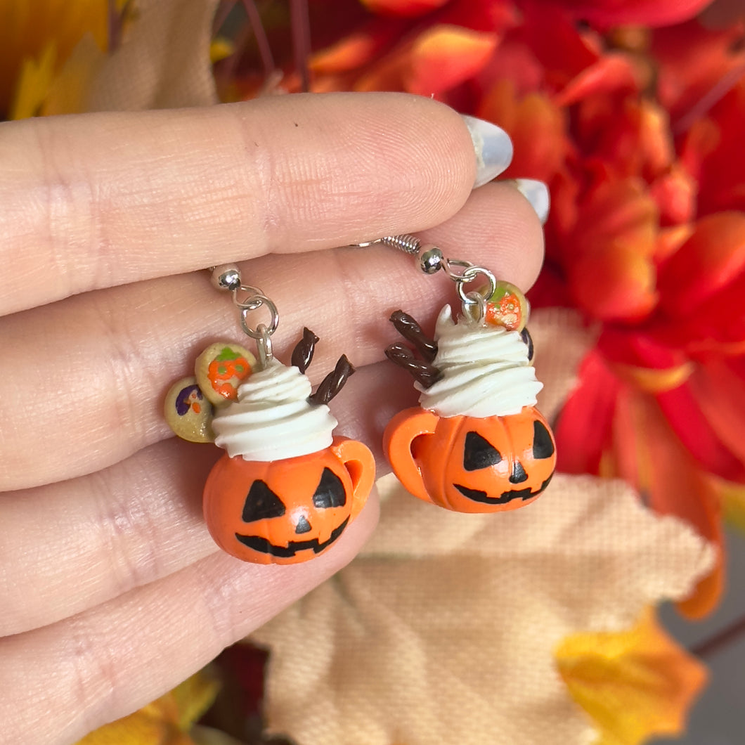 Pumpkin Cookie drink earrings