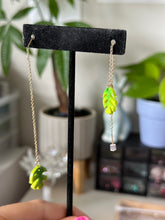 Load image into Gallery viewer, Monstera leaf thread earrings
