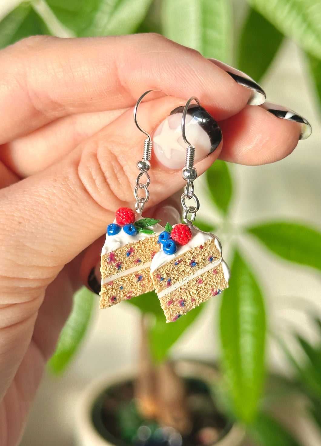 vanilla Berry cake earrings