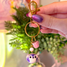 Load image into Gallery viewer, Penguin keychain bag charm
