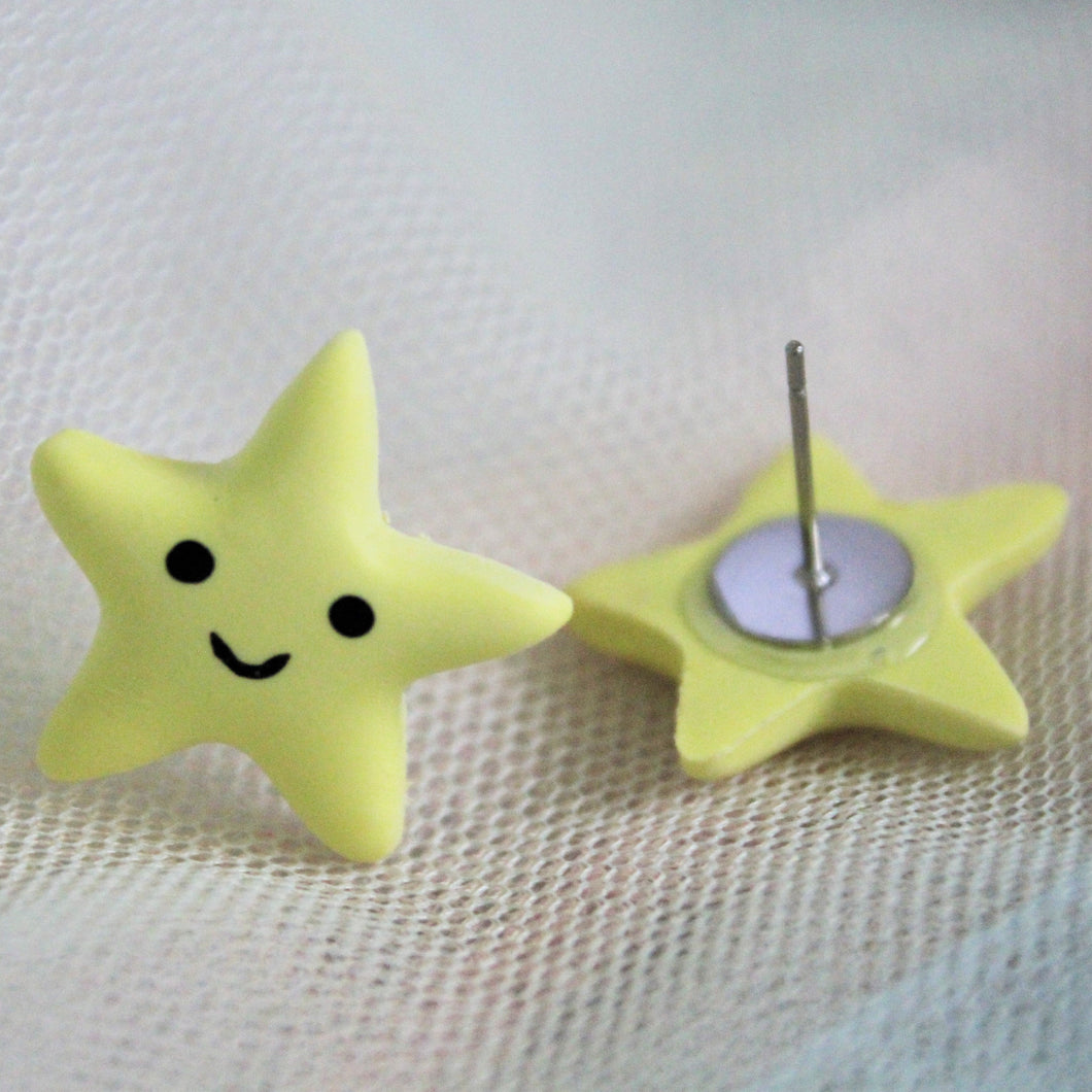 Star stud earrings