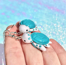 Load image into Gallery viewer, Turtle earrings
