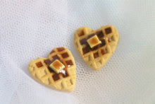 Load image into Gallery viewer, Waffle stud earrings
