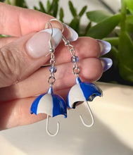 Load image into Gallery viewer, Umbrella earrings
